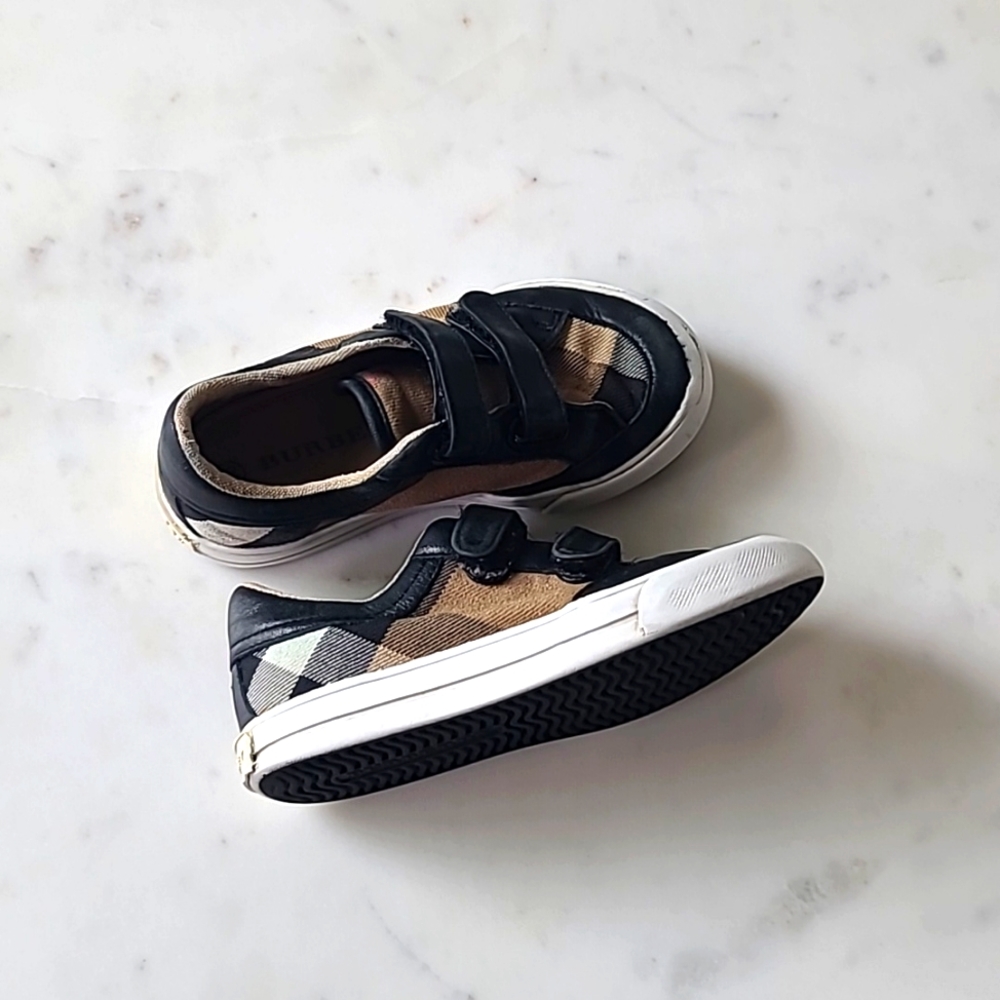 Burberry sneakers size 9.5C